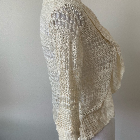 Women Top - Picture 2 of 6